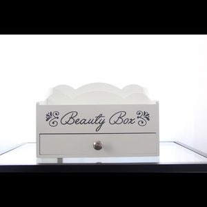 Beauty Box Organizer